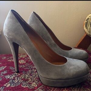 Elegant Gray Women's Pumps